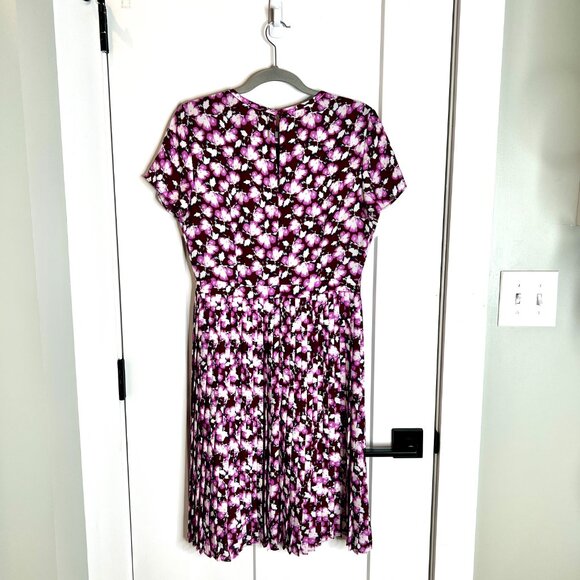 Banana Republic Purple Moody Floral Print Pleated Skirt Fit and Flare Dress Sz 6 - Picture 7 of 7